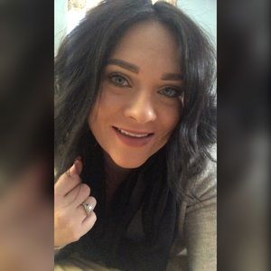 Meet your Posher, Courtney